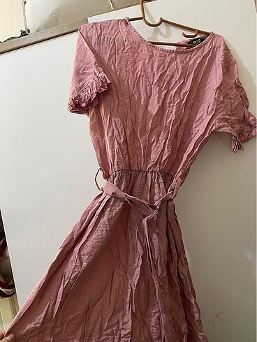 Pembe kısa elbise