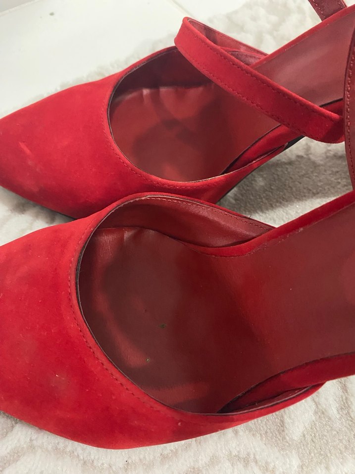 Kırmızı Süet Tokalı Yüksek Topuklu Kadın Ayakkabı - Görsel 5