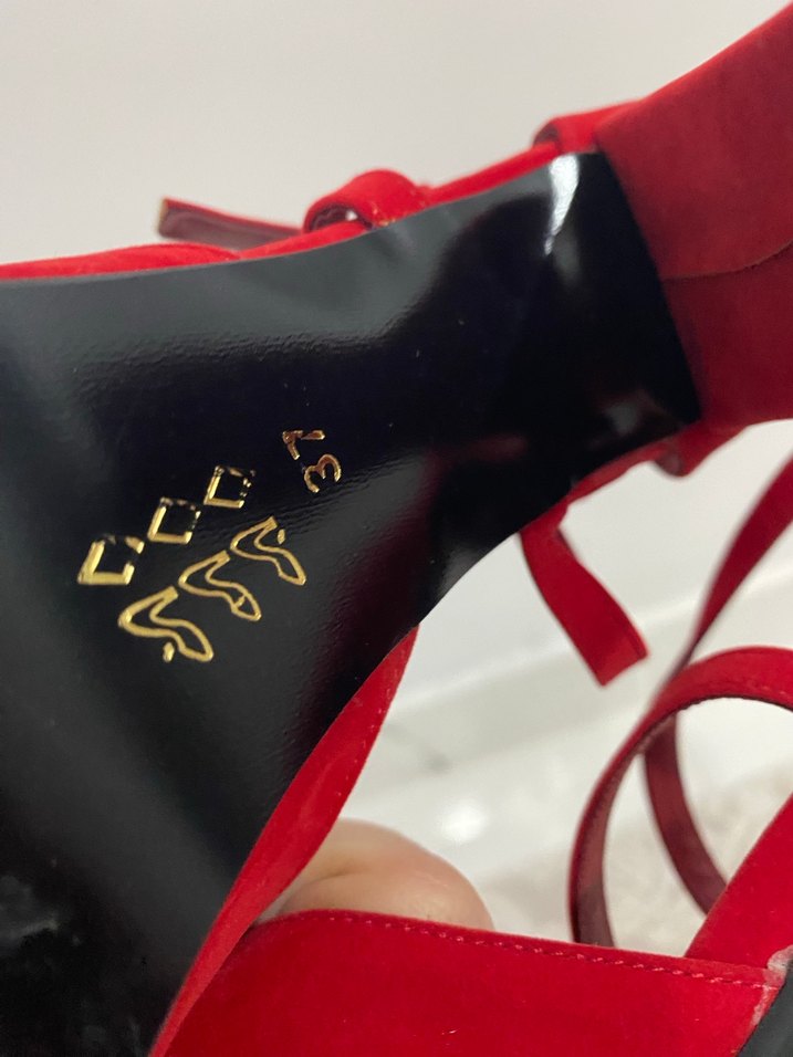 Kırmızı Süet Tokalı Yüksek Topuklu Kadın Ayakkabı - Görsel 3