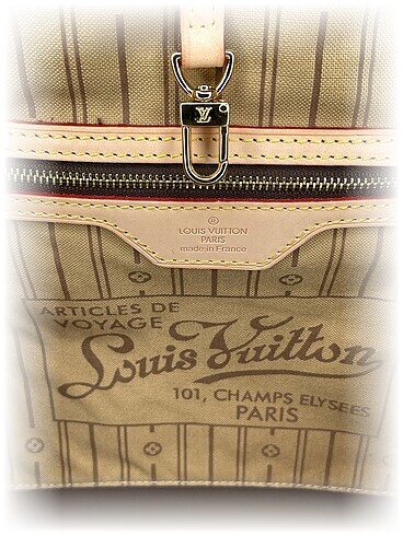 Beden Louis Vuitton Kol Çantası %70 İndirimli.