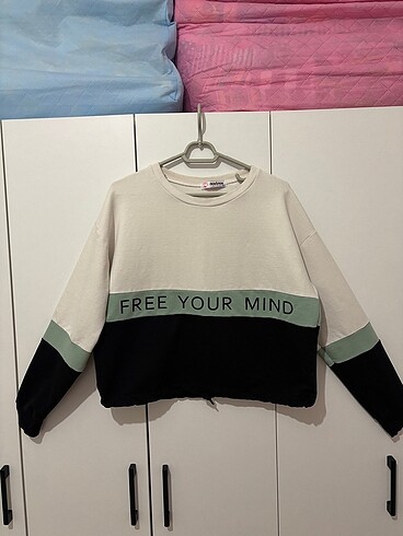 Sweatshirt 