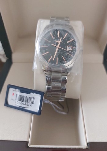 Beden siyah Renk Longines Conquest Classic Kadın Kol Saati