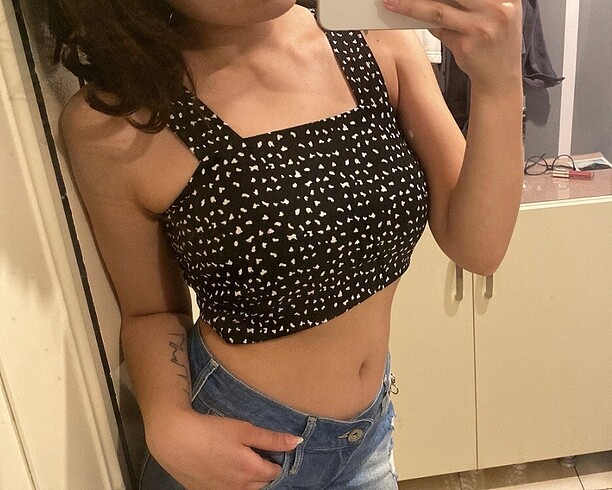 Kalın Askılı Puantiyeli Crop Bluz