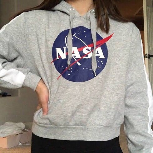 H&M NASA KADIN SWEATSHİRT