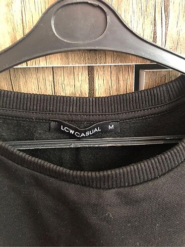 LC Waikiki Metal detaylı sweatshirt