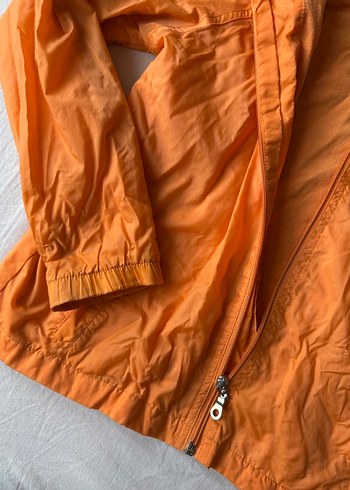 Benetton çocuk yağmurluk - Görsel 5