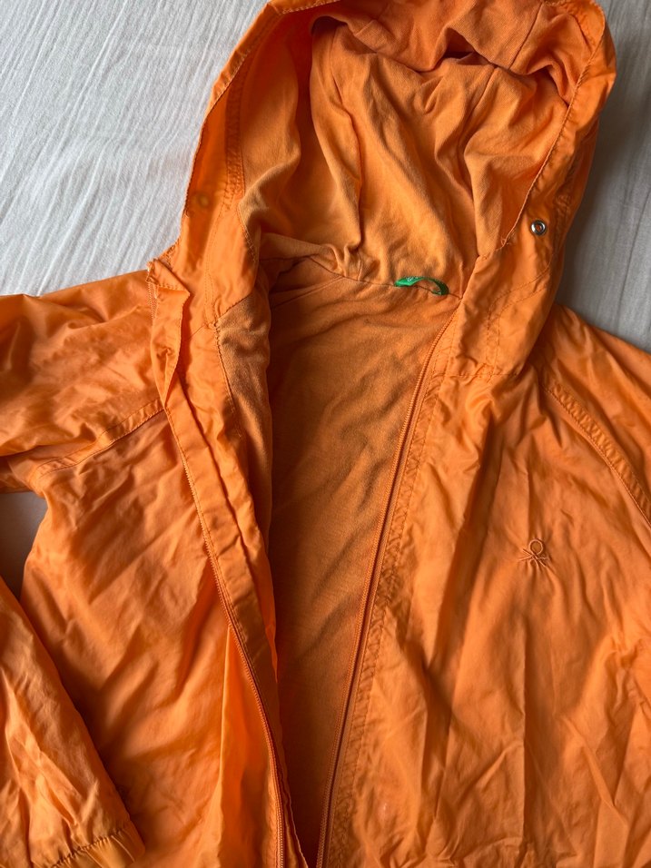 Benetton çocuk yağmurluk - Görsel 4