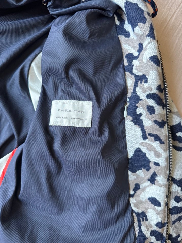 Zara Kapüşonlu Kamuflaj Desenli ceket - Görsel 5