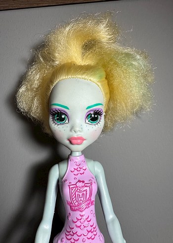 Beden Monster high bebek