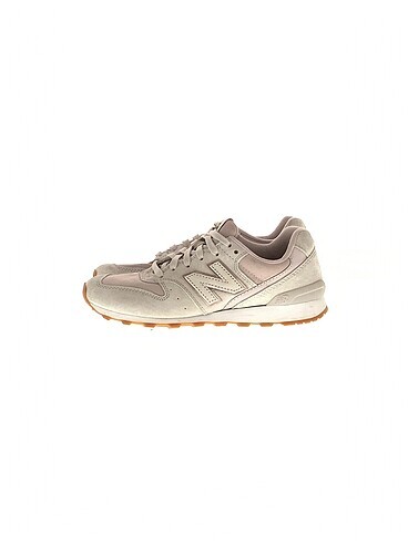 New Balance Spor Ayakkabı %70 İndirimli.