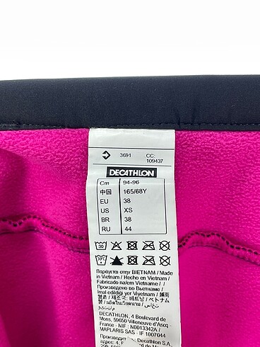 38 Beden siyah Renk Decathlon Düz Kesim %70 İndirimli.