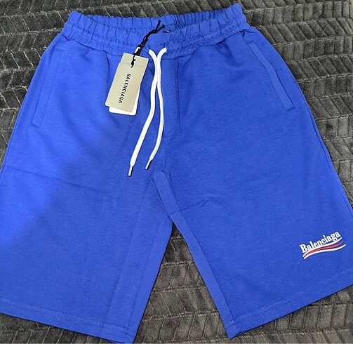 Balenciaga şort