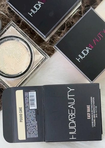 Huda Beauty Easy Bake Pudra Beige