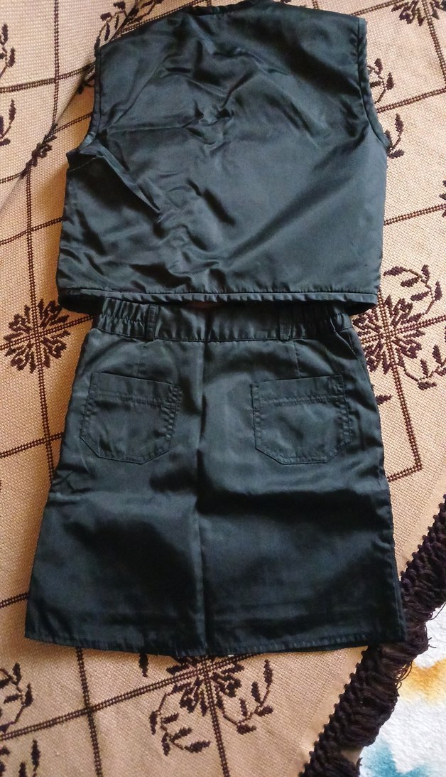 Kız Çocuk Siyah Fermuarlı Kolsuz Yelek ve Etek Takımı - Görsel 3