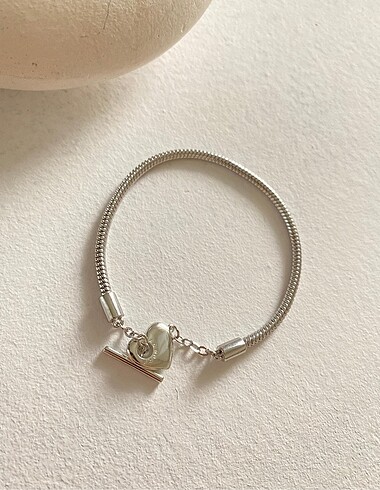 Pandora kalpli charm bileklik