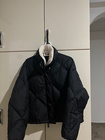 Trendyol & Milla Yakası kürklü mont
