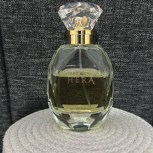 Farmasi Farmasi Hera Edp Kadın Parfümü 65 ml (Az Kullanılmış)