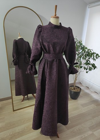 Uzun Mor Gotik Ofis Elbisesi