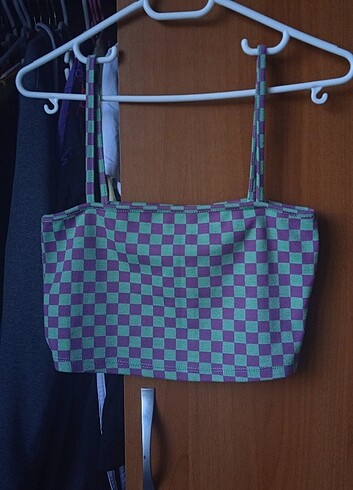 dama desenli ip askılı crop