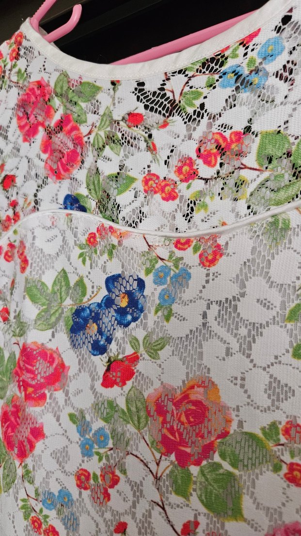 Çiçekli Dantel Detaylı Midi Elbise - Görsel 3