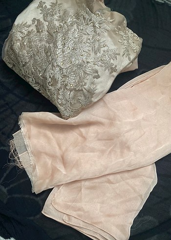 Dantel Detaylı Bej Uzun Abiye Elbise - Görsel 5