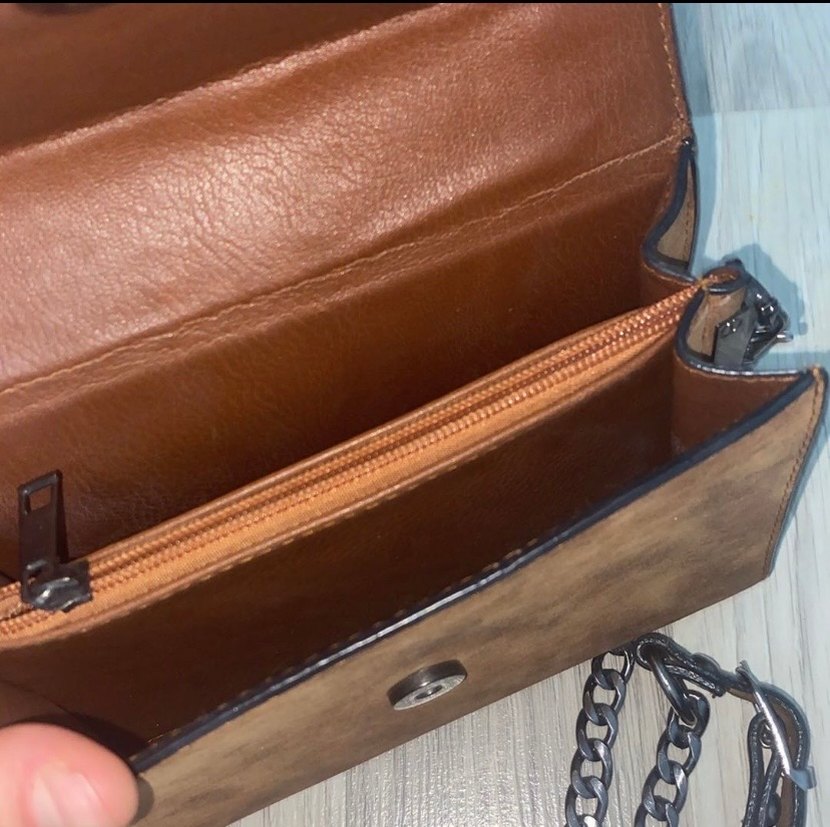 Zincir Detaylı Kahverengi Süet Kadın Çanta - Görsel 4