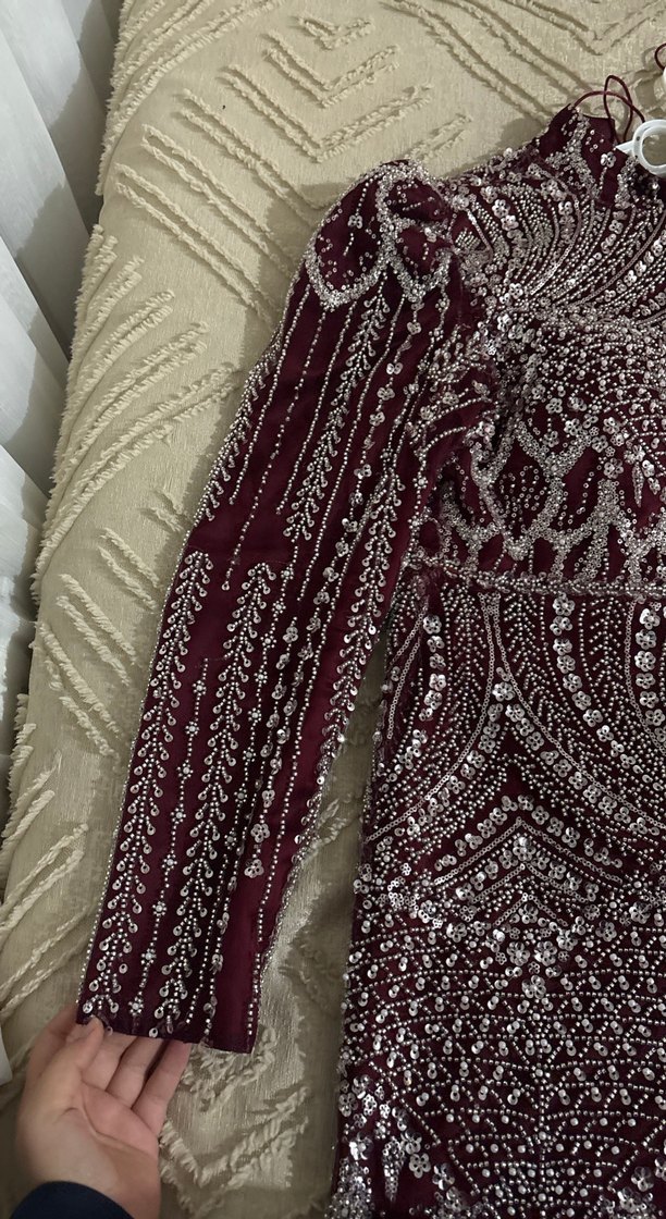 Bordo Boncuk İşlemeli Uzun Tesettür Abiye Elbise - Görsel 3