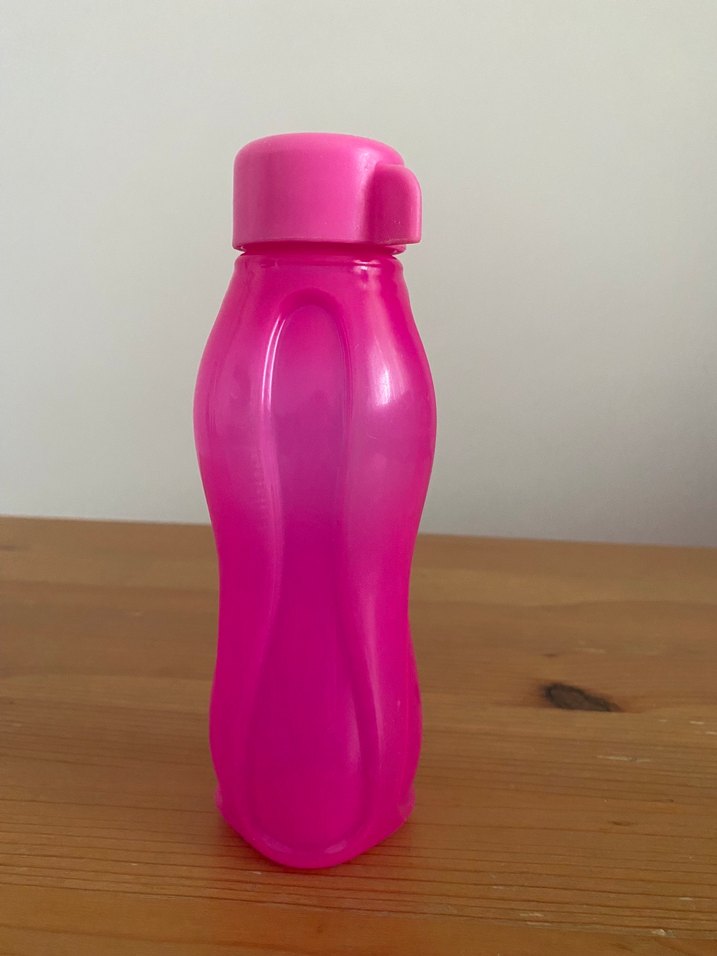 Pembe tupperware plastik su şişesi - Görsel 2