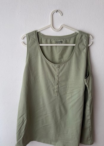 Düğmeli Kolsuz Haki Kadın Bluz - Görsel 2