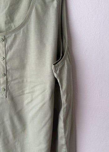Düğmeli Kolsuz Haki Kadın Bluz - Görsel 5