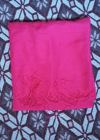 Pembe şal 