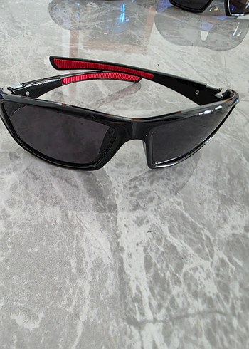 Diğer Siyah Kirmizi Spor Gunes Gozlugu Uv400