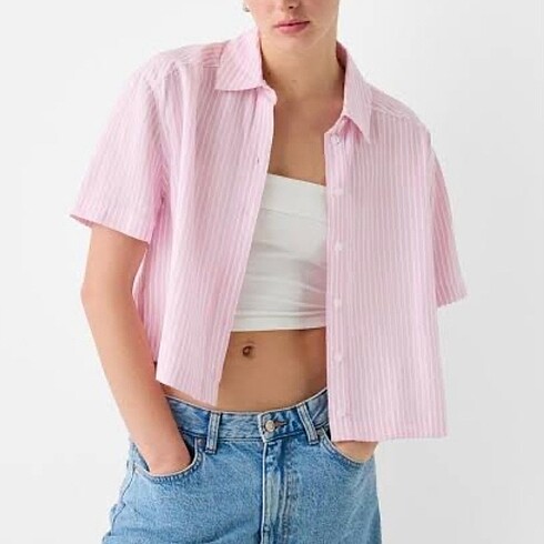 l Beden pembe Renk Pembe çizgili kısa kollu BERSHKA gömlek