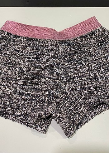 Pembe Bel Detaylı Gri Triko Mini Şort - Görsel 4