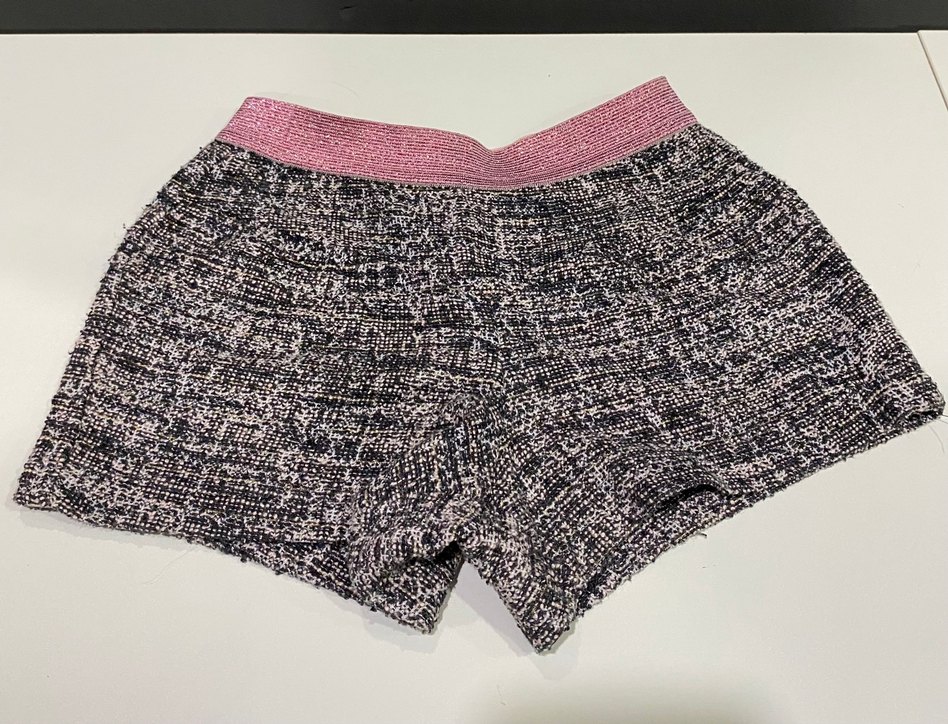 Pembe Bel Detaylı Gri Triko Mini Şort - Görsel 4