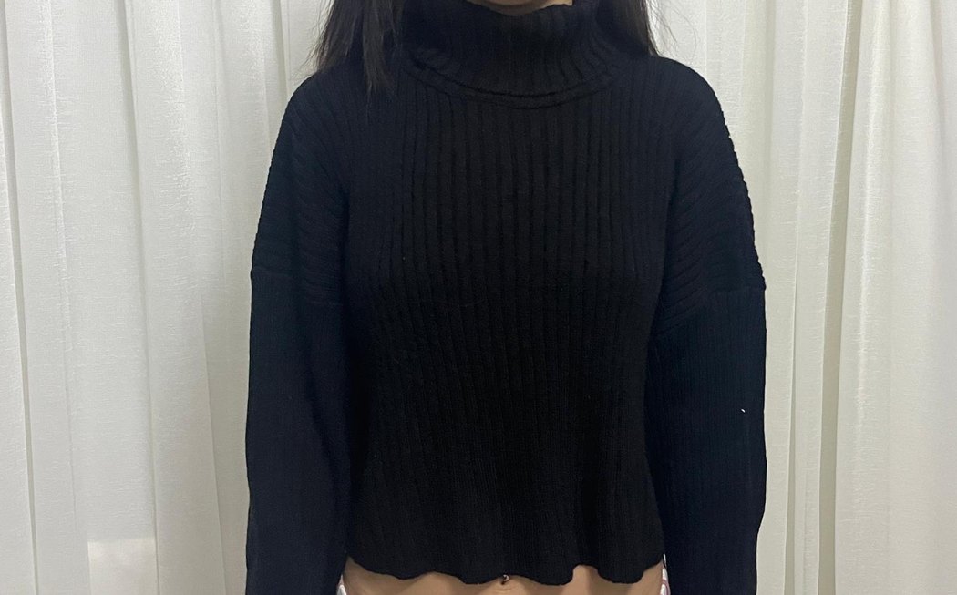 Siyah Boğazlı Örgü Kadın Kazak - Görsel 2