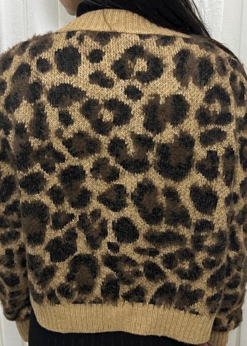 Leopar Desenli Kahverengi Örgü Hırka - Görsel 3