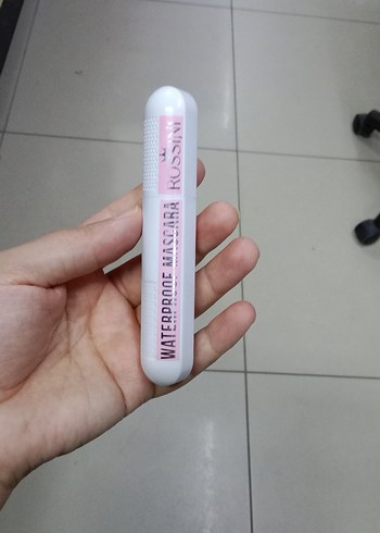 Suya Dayanıklı Beyaz Maskara - Görsel 3