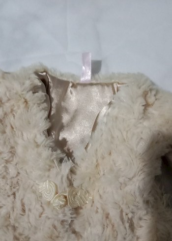 Kız Çocuk Bej Kürklü Yelek - Görsel 7