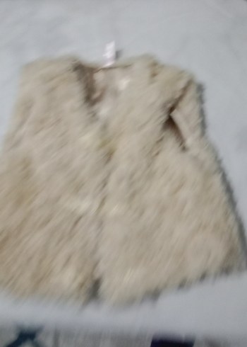 Kız Çocuk Bej Kürklü Yelek - Görsel 10