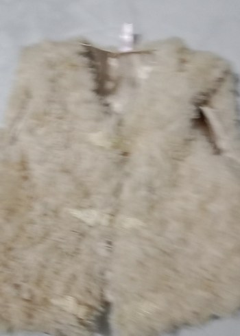 Kız Çocuk Bej Kürklü Yelek - Görsel 9