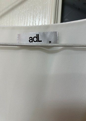 m Beden Beyaz V Yaka Kolsuz kruvaze Kadın Bluz