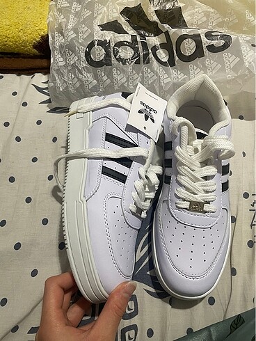 Adidas ayakkabı