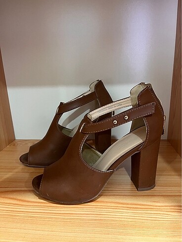 Deichmann Taba rengi topuklu ayakkabı