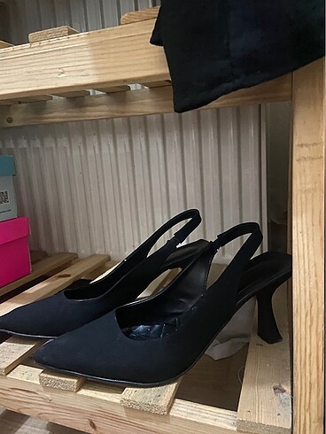 39 Beden Stiletto
