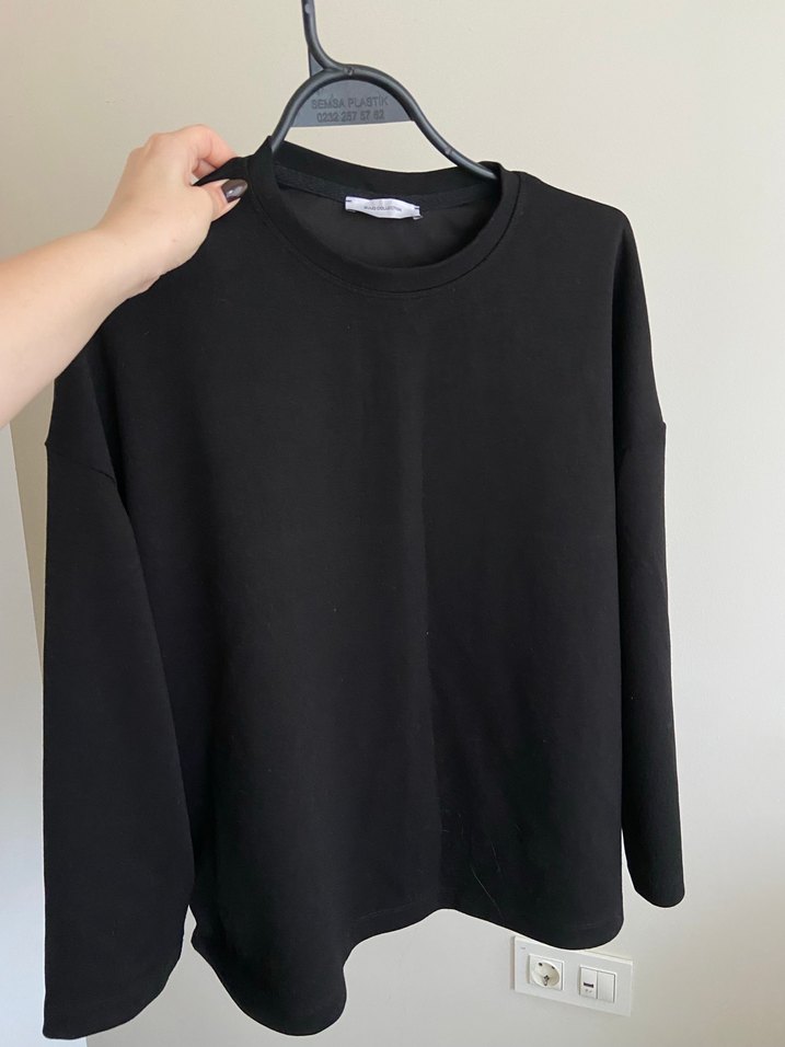 Siyah Üst - Görsel 2