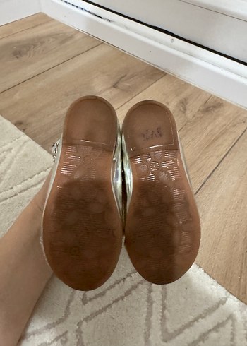 Kız Çocuk Beyaz Tokalı Babet - Görsel 3