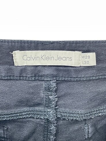 29 Beden siyah Renk Calvin Klein Jean / Kot %70 İndirimli.