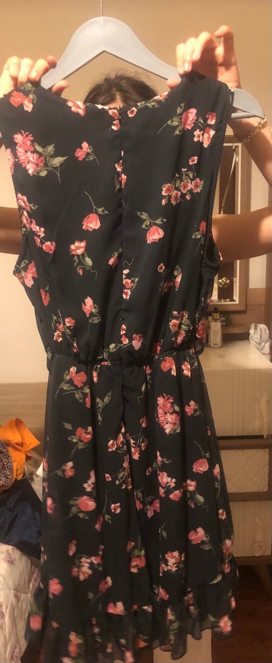 Çiçekli Kadın Elbise - Görsel 2