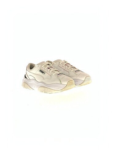Puma Puma Spor Ayakkabı %70 İndirimli.
